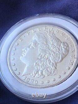 1880 S Morgan Silver Dollar Belle Face Apparaît en Haute Qualité.
