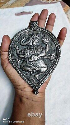 Collier fait main avec pendentif Lord Ganesha en argent ancien de haute qualité et de grande taille