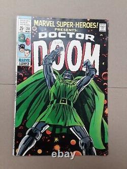 Marvel Super-Héros # 20 Docteur Doom de haute qualité