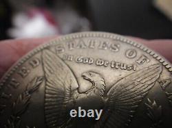 Pièce de monnaie Morgan des années 1903 en excellent état de conservation et de qualité supérieure, avec un éclat lustré et un buste propre - édition rare limitée à 1,241 million de pièces.