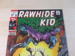 Rawhide Kid #68 Marvel Silver Age Western High Grade Absolutely Gorgeous Comic translated in French is:

Rawhide Kid n°68 Marvel Âge d'Argent Western de haute qualité Bande dessinée Absolument Magnifique.
